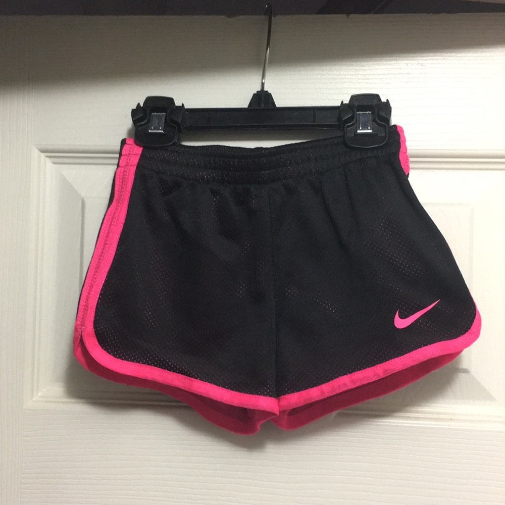 2t Nike Athletic shorts